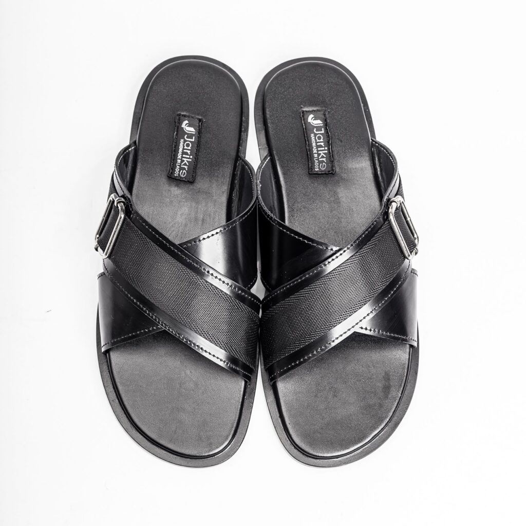 Jarikre Black Crossover Sandals