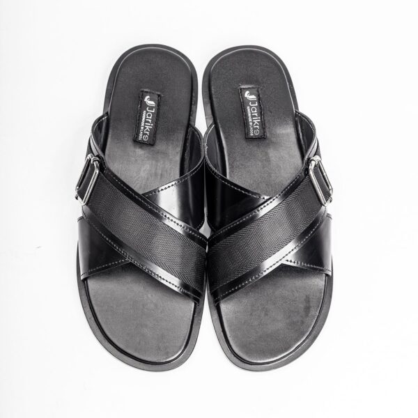 Jarikre Black Crossover Sandals